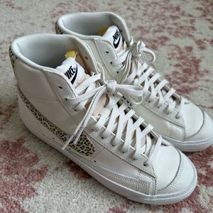 Yellow Leopard/Cheetah Nike Blazer. Never worn. Women’s 8.5